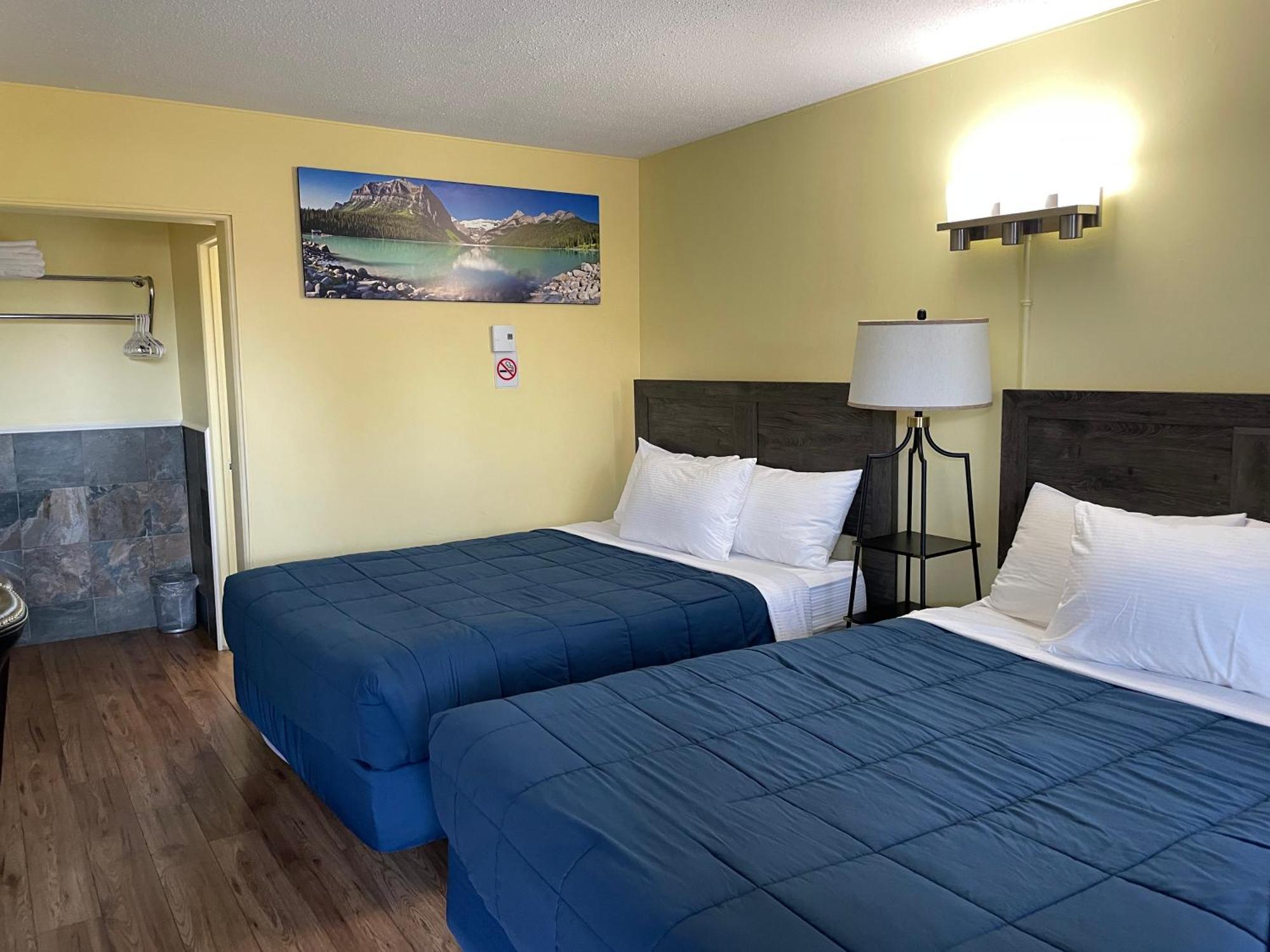 Port-O-Call Inn Nanaimo Bagian luar foto